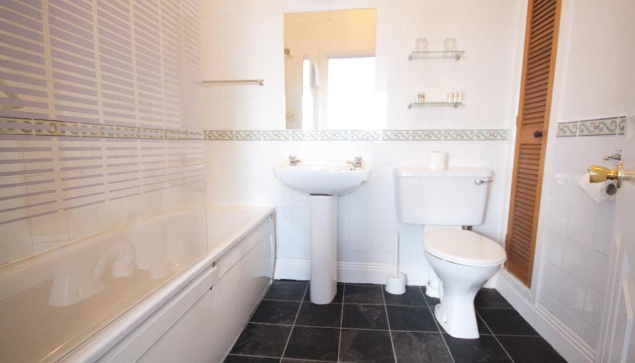 Гостевой дом Clifden House by Nina Дублин-21